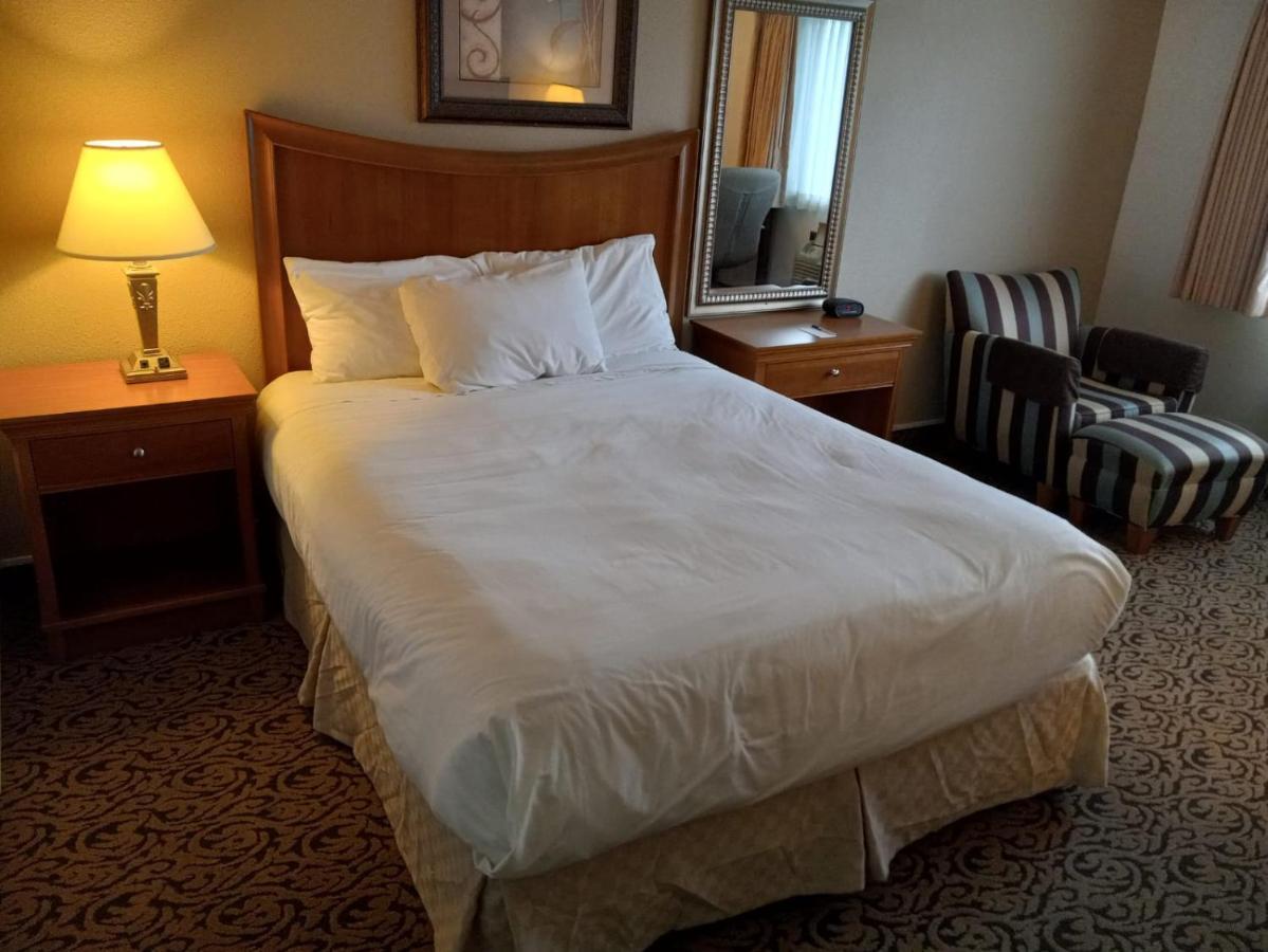 Lupine Inn Ред Лодж Екстериор снимка