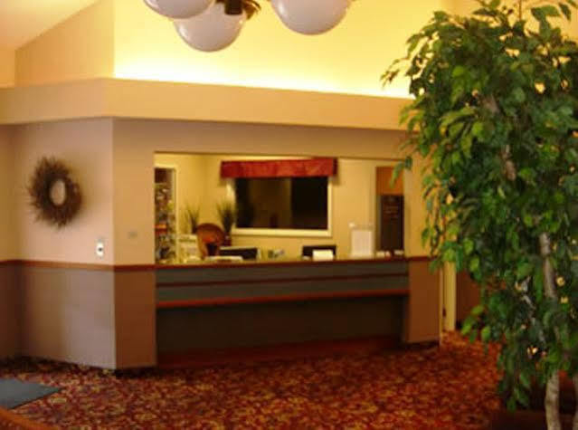 Lupine Inn Ред Лодж Екстериор снимка